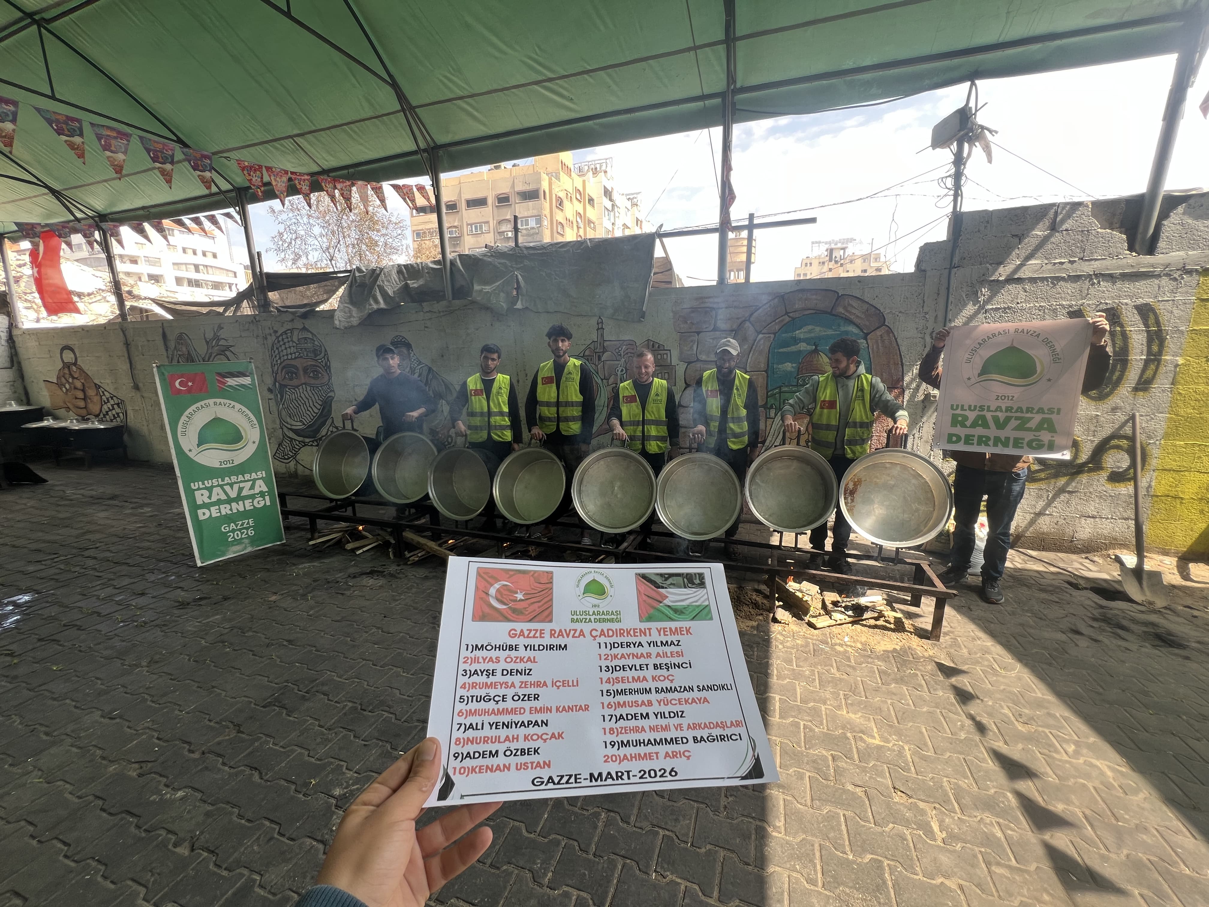 Sıcak Yemek Dağıtımı